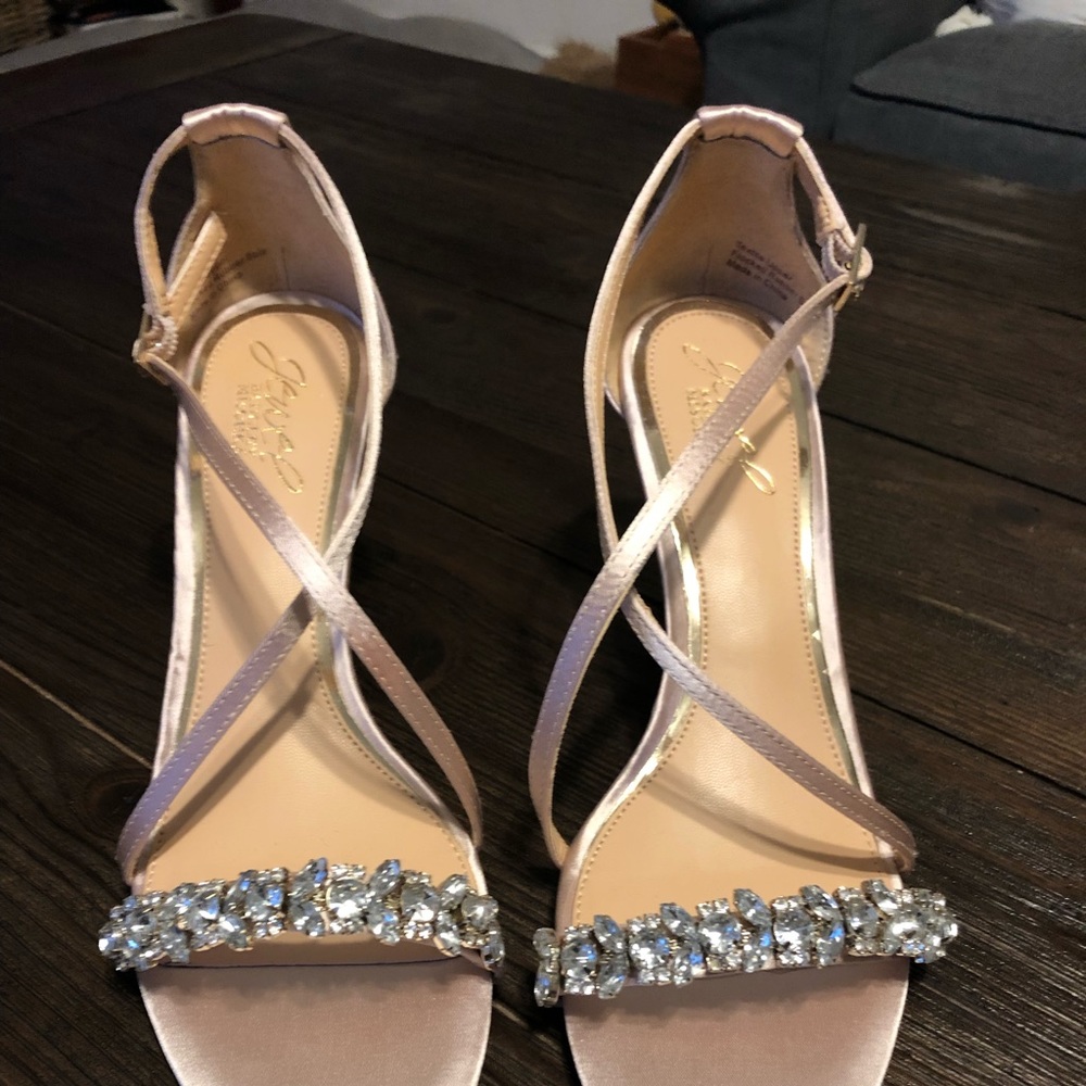 Badgley Mischka Wedge 6.5